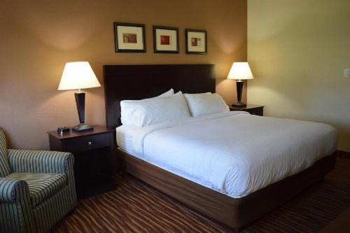First Choice Inns at the Swell image 11