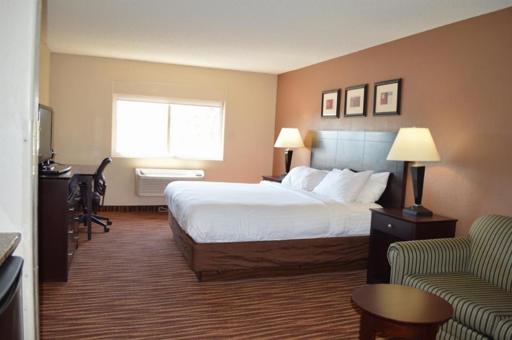 First Choice Inns at the Swell Image 12
