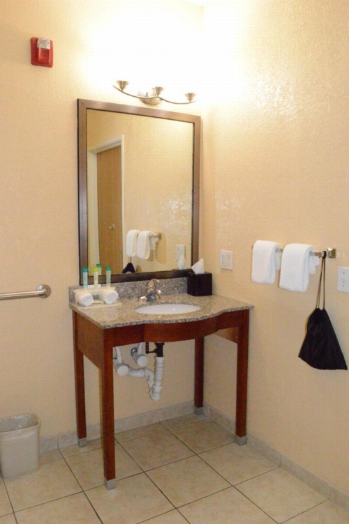 First Choice Inns at the Swell image 19