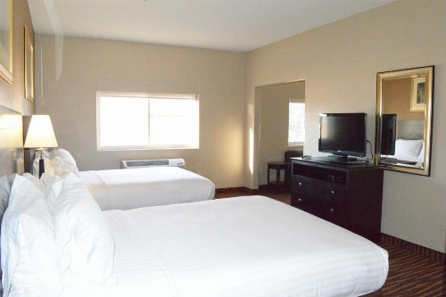 First Choice Inns at the Swell image 24