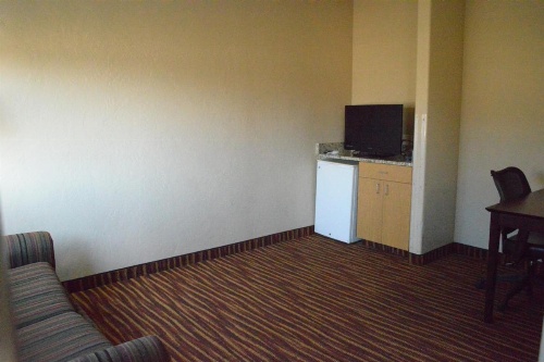 First Choice Inns at the Swell image 25
