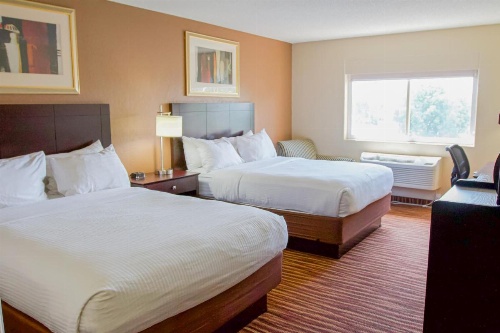 First Choice Inns at the Swell image 27