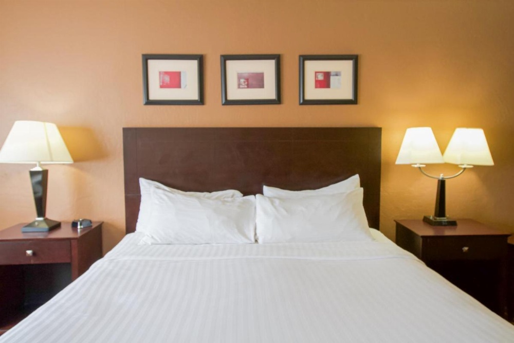 First Choice Inns at the Swell Image 31