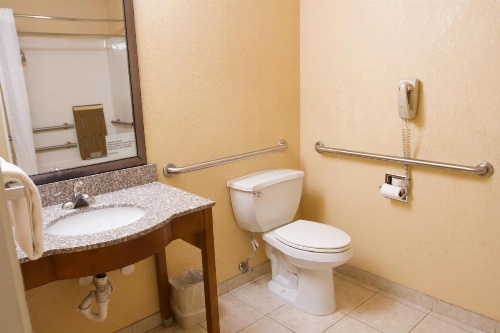 First Choice Inns at the Swell image 33