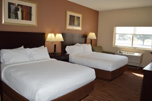 First Choice Inns at the Swell image 7